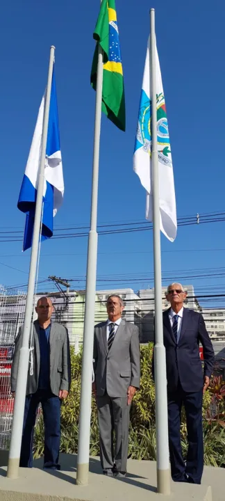 O prefeito Capitão Nelson (PL) recebeu o ex-ministro da Casa Civil, general Walter Braga Netto (PL), e o presidente da Câmara Municipal, o vereador Lecinho (MDB)