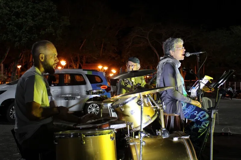 Carla Paz & Trio Bossa Jazz