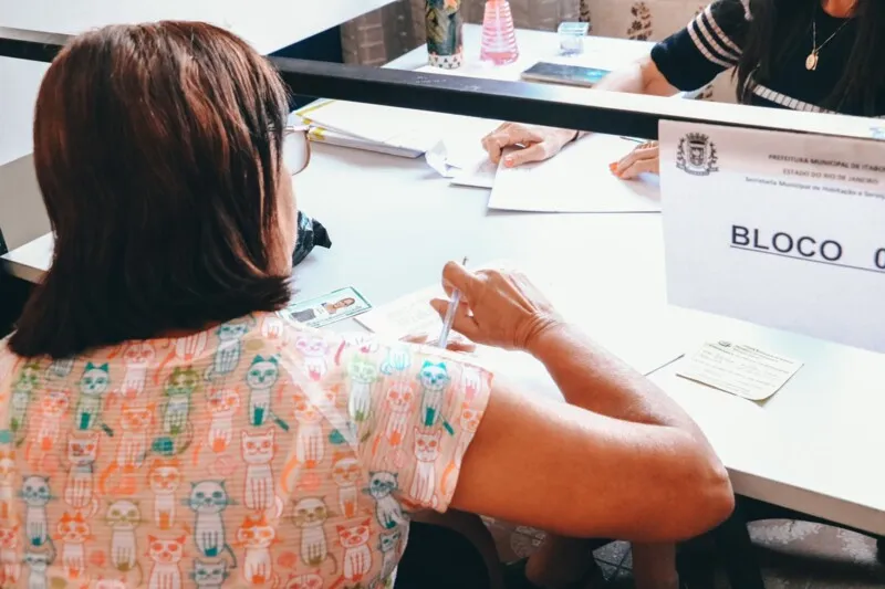 No primeiro dia de assinatura, 300 pessoas compareceram ao local