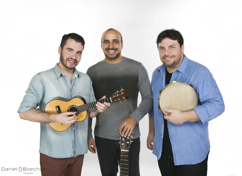 O Rio Trio, formado por Leandro Saramago (violão), Alessandro Cardozo (cavaquinho) e Netinho Albuquerque (pandeiro), abre o evento às 14 horas