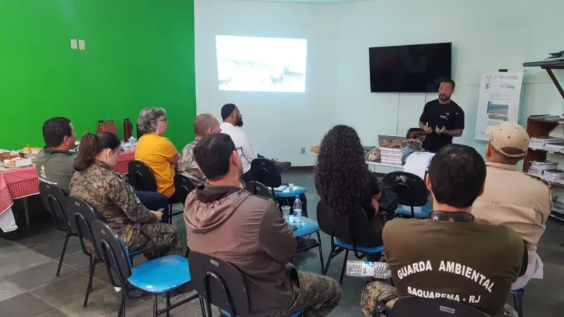 O curso foi conduzido pelo biólogo Ricardo Freitas, do Instituto Jacaré, e foi realizado na APA de Masssambaba, em Araruama