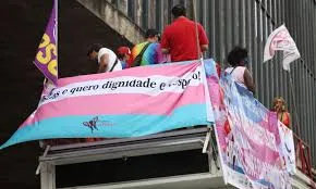 Medida ajudará pessoas trans