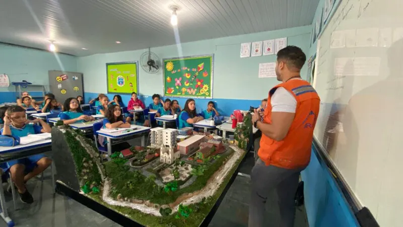 A primeira unidade a receber o projeto, neste ano, foi a Escola Municipal Maria Amélia Areas Ferreira, no Engenho Pequeno