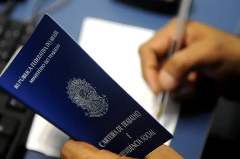Redução do número de desocupados é de 19% na comparação com o mesmo período do ano passado