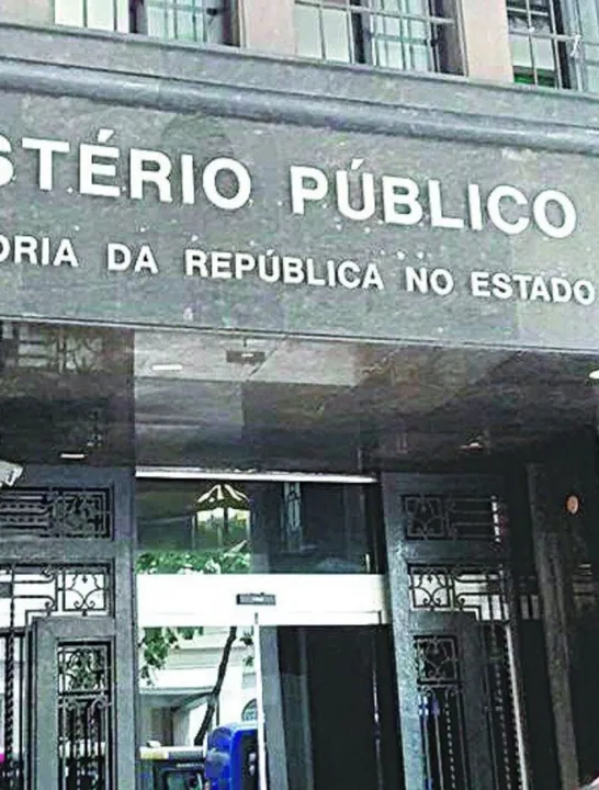 De acordo com a denúncia do Ministério Público Federal (MPF), Vinícius mantinha cinco aves em cativeiro de forma ilegal