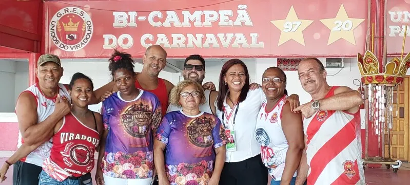 Rosana e outros integrantes da agremiação sonham com o tricampeonato