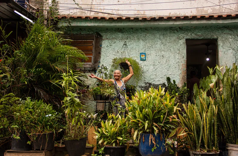 A proposta é ir além do sentido convencional do que seja o habitar, como simplesmente morar ou se alojar em um espaço