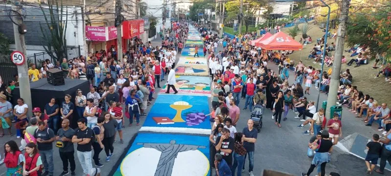 Milhares de pessoas assistiram à mensagem ministrada por Arcebispo de Niterói