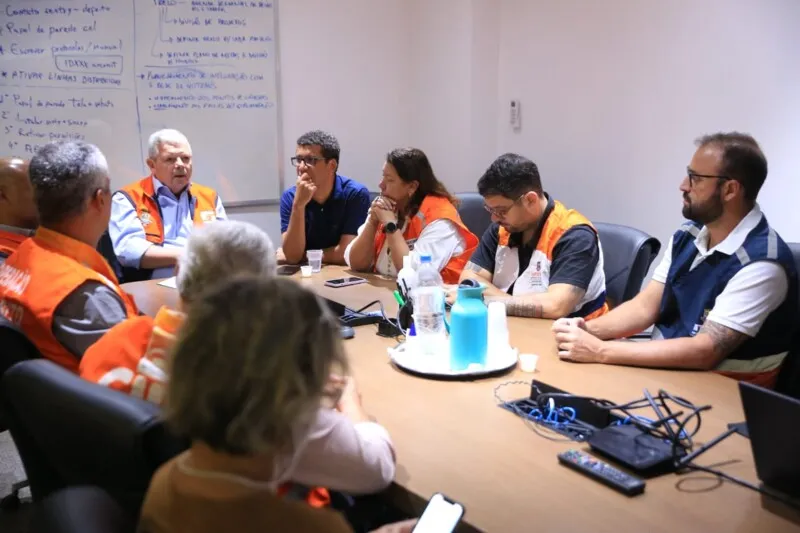 O prefeito Axel Grael reuniu secretários envolvidos na força-tarefa