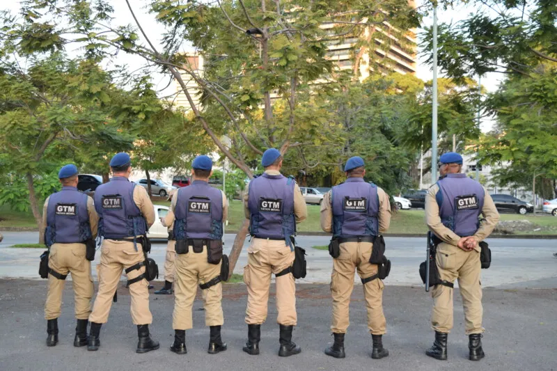 Conforme divulgação da GM nos dias de plantão os agentes