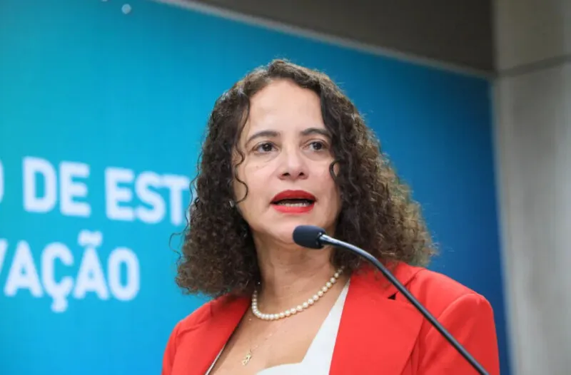 A Ministra da Ciência e Tecnologia,  Luciana Santos, anunciou a liberação da verba