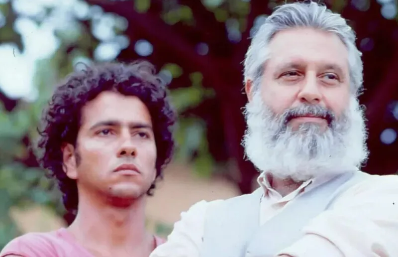 João Pedro (interpretado por Marcos Palmeira) e o pai, José Inocêncio (Antônio Fagundes)