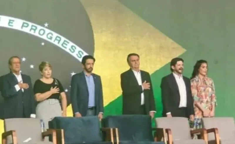 No discurso, Bolsonaro enalteceu o seu governo