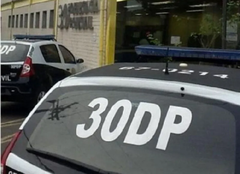 Policiais civis da 30ª DP (Marechal Hermes) prenderam o acusado no último sábado (6)