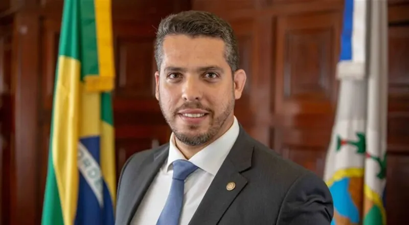 O carro oficial da Assembleia Legislativa do Rio (Alerj), cedido para o deputado estadual Rodrigo Amorim (PTB), foi usado em atos golpistas no início deste ano