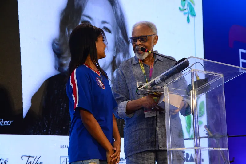 Gilberto Gil recebeu convite durante a Bienal