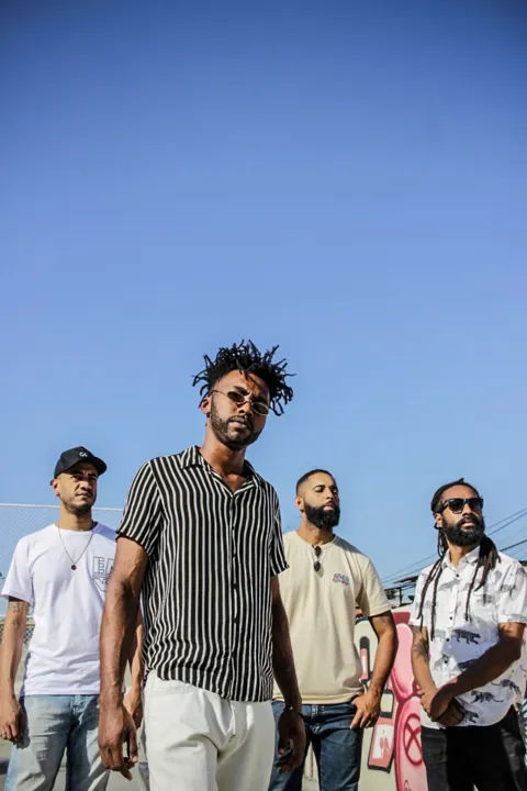 Criada em 2020, na cidade de São Gonçalo, a banda Nyala traz uma fusão inovadora de estilos musicais, com uma base sólida na black music