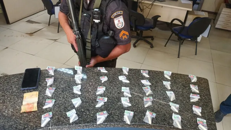 Material foi apreendido e levado para a delegacia