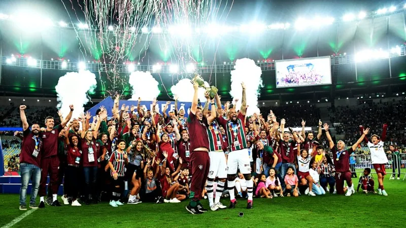 Tricolor goleou rival e se sagrou campeão carioca pelo segundo ano seguido