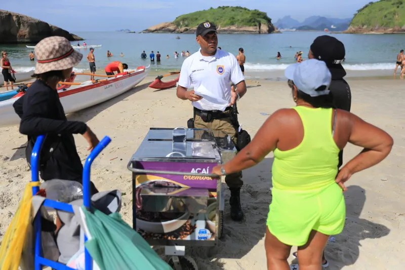 Operação Verão: força-tarefa da Prefeitura de Niterói intensifica fiscalização em praias