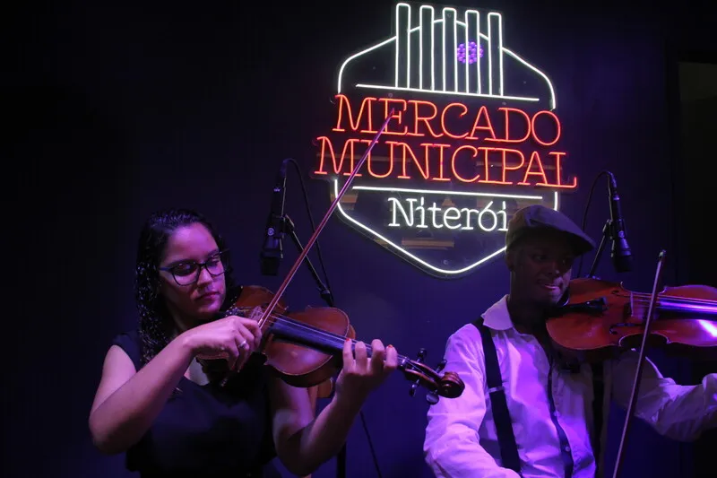 Mercado foi inaugurado nesta quinta-feira com grande evento e presença de pessoas ilustres da cidade