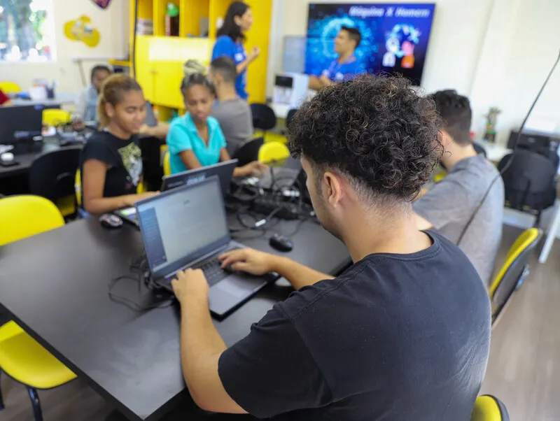 Para participar, basta acessar as redes sociais da Secretaria da Juventude Carioca