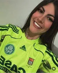 Gabriela Anelli tinha 23 anos e estava na fila para entrar no estádio quando foi atingida