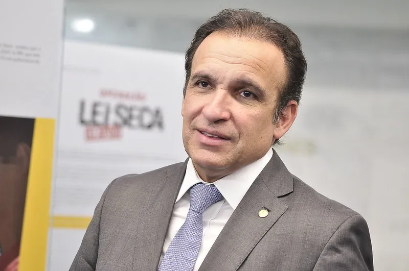 Deputado federal licenciado Hugo Leal é o autor da Lei Seca