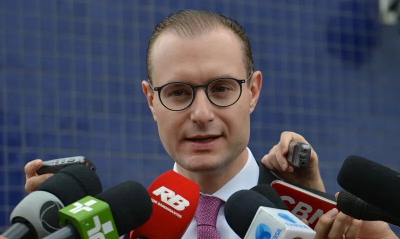 Cristiano Zanin, de 47 anos, é criminalista e atuante no direito econômico, empresarial e societário