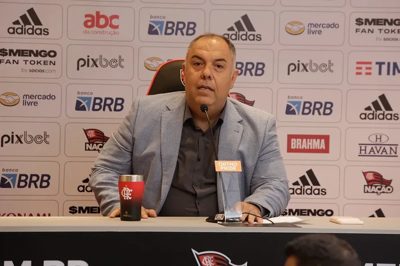 Marcos Braz, vice presidente de futebol do Flamengo, se envolveu em confusão com um torcedor do clube
