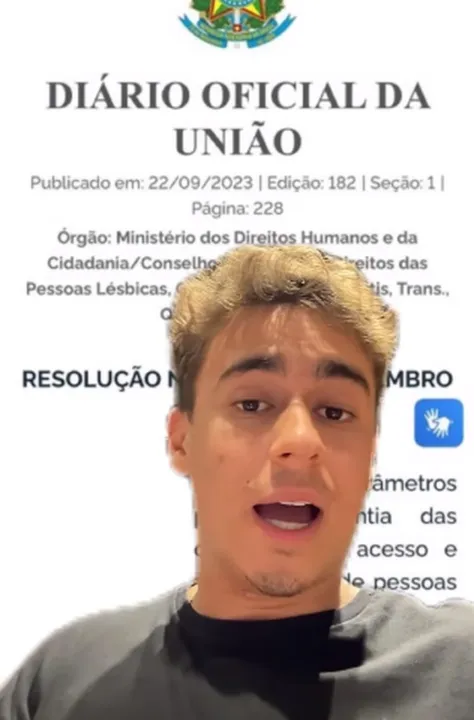 Nikolas Ferreira publica vídeo afirmando que o governo Lula teria adotado o banheiro unissex nas escolas