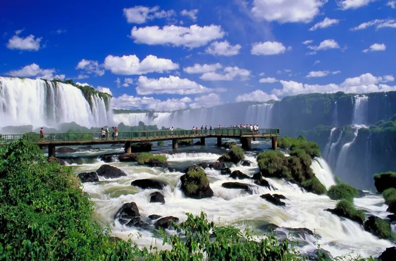 As cataratas do Iguaçu é o segundo ponto turístico mais visitado pelos turistas estrangeiros