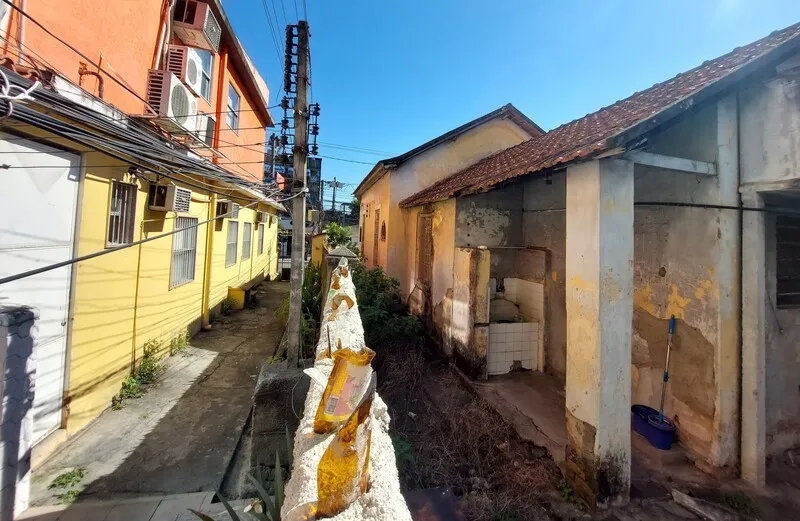 Moradores de vila sofrem com furtos e sensação constante de medo