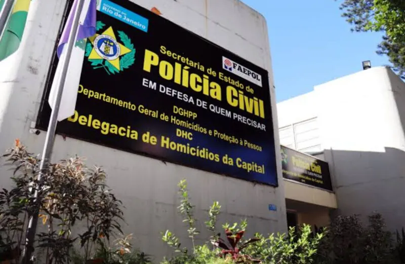 O caso é investigado pela Delegacia de Homicídios da Capital (DHC)