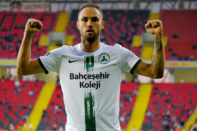 Serginho está negociando com o Vasco.