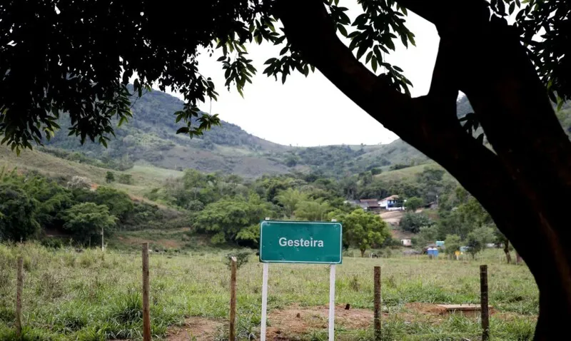 Gesteira foi uma das três comunidades devastadas no episódio, mas a única delas que ainda não tem obra em andamento