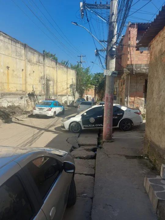 As oito residências flagradas na inspeção eram abastecidas com ligações diretas na rede de energia