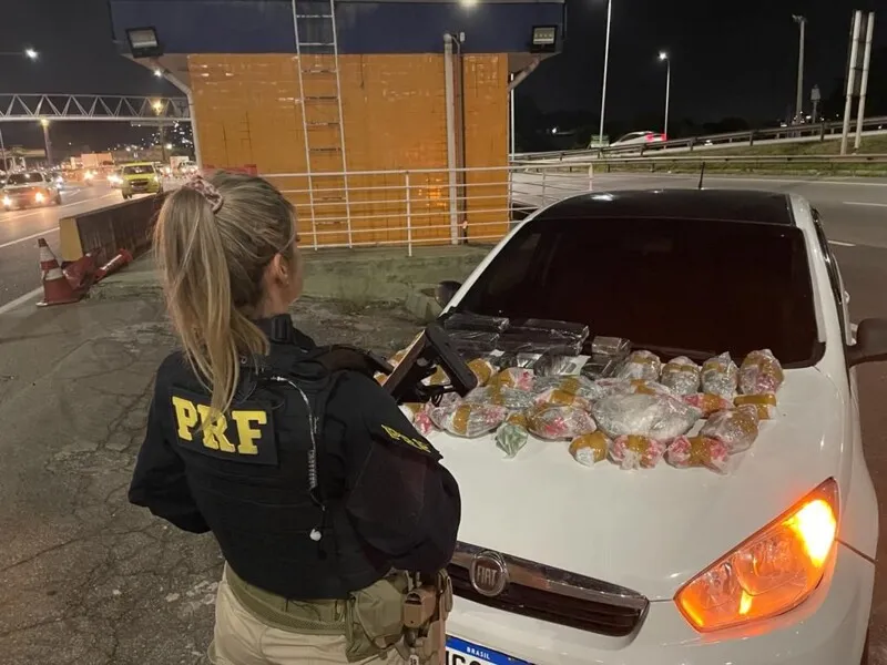 O motorista tentou empreender fuga, mas foi capturado pelos policiais