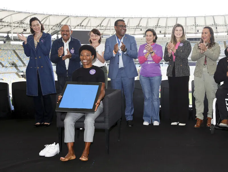 Homenagem à jogadora Pretinha - presença da primeira-dama Analine Castro e Heloisa Aguiar (Sec. da Mulher)