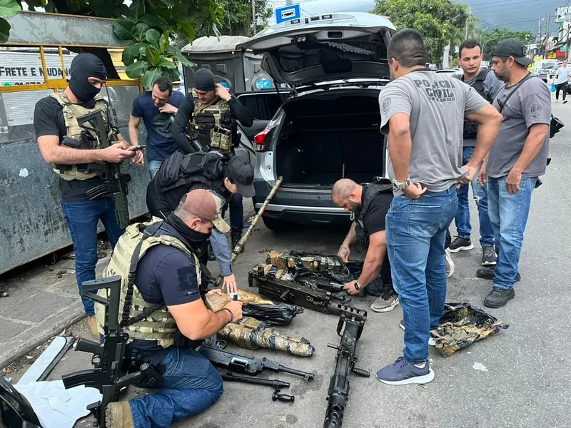Os agentes interceptaram oito das 21 metralhadoras que haviam sido furtadas em SP
