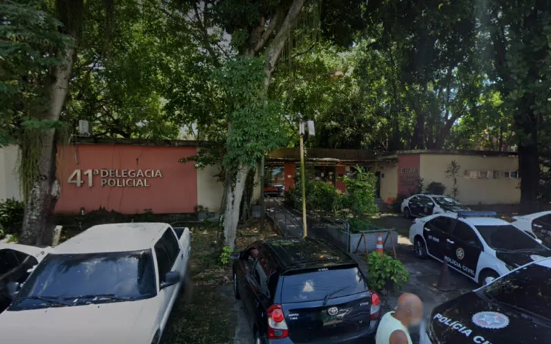 A ocorrência foi encaminhada para a 41ª DP ( Tanque )