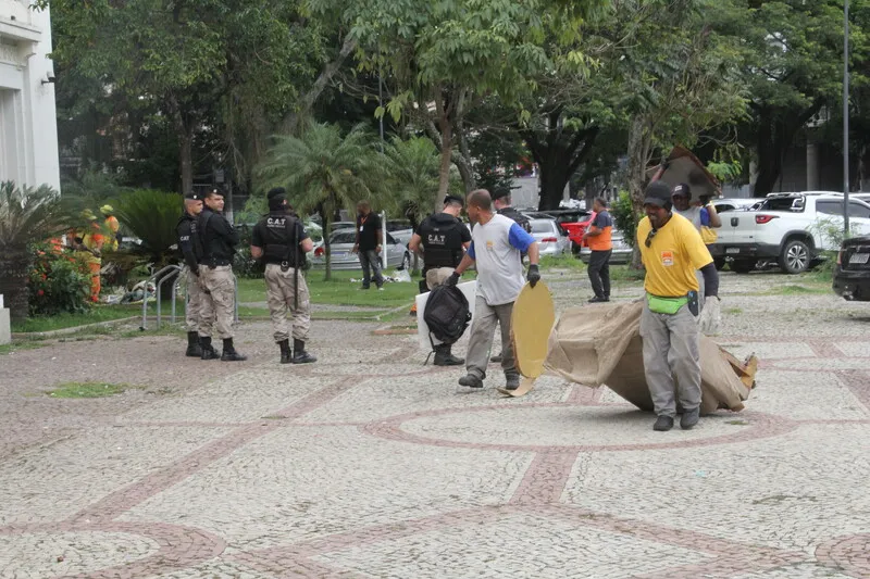 Imagem ilustrativa da imagem Prefeitura de Niterói realiza ação integrada com pessoas em situação de rua no Centro