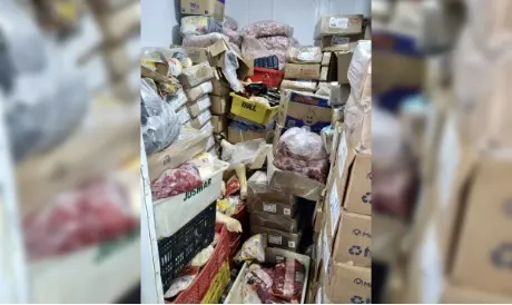 A operação descartou mais de 400 quilos de alimentos impróprios para o consumo em 3 comércios
