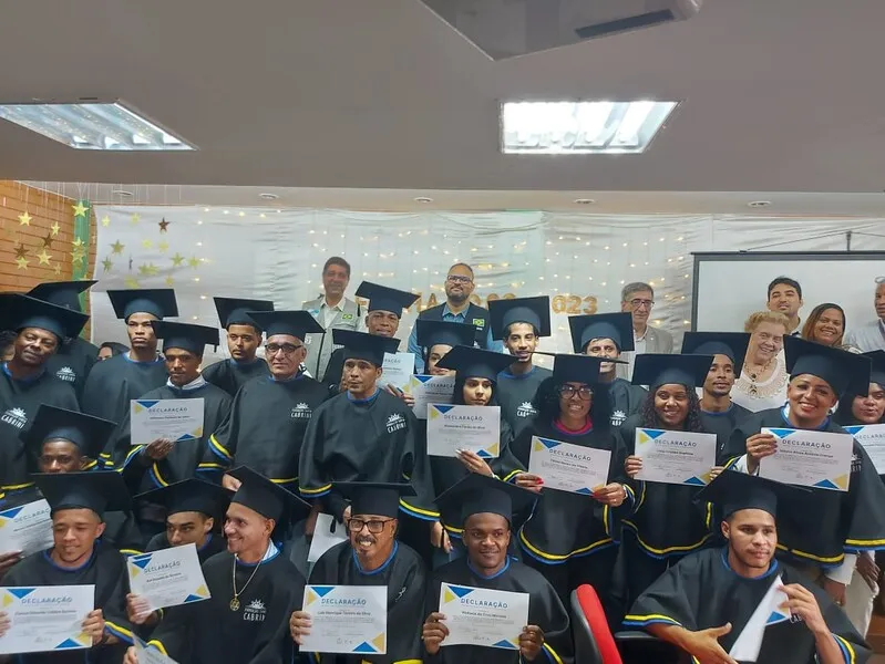 A solenidade de formatura aconteceu no início da manhã, na sede da Fundação, no Largo do Machado.