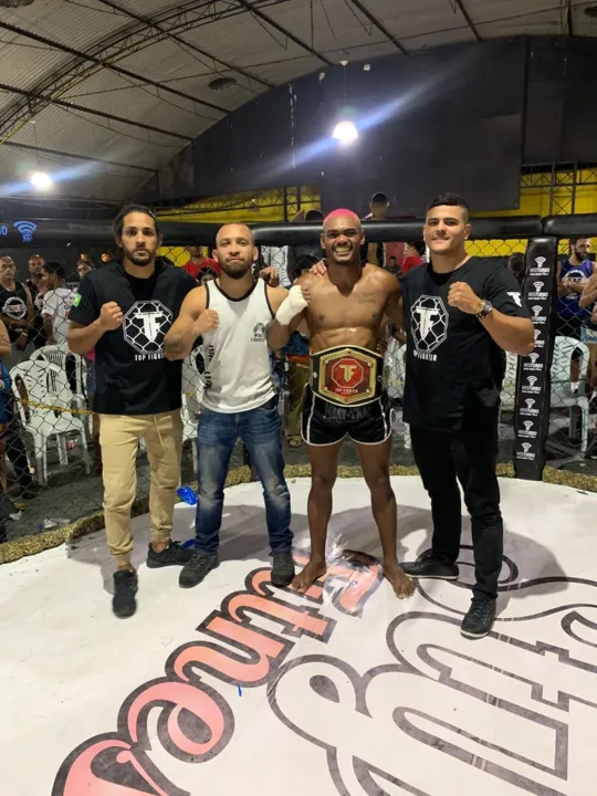 Junior Silva saiu campeão da luta principal do dia