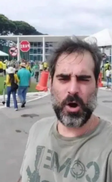 Em operação da PF, empresário bolsonarista foge pela janela de casa