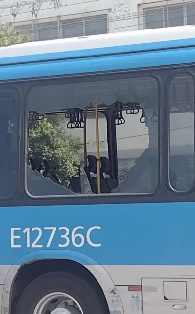 O custo do vandalismo em toda a frota que opera no sistema é em média de R$ 450 mil mensais, de acordo com a Mobi-Rio