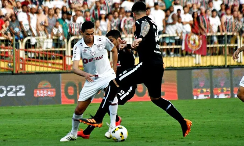 Duelo às 16h no Maracanã