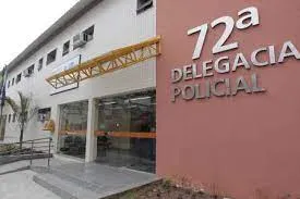 Suspeito foi levado para a 72ª DP (Mutuá). No caminho ele ainda danificou a viatura policial