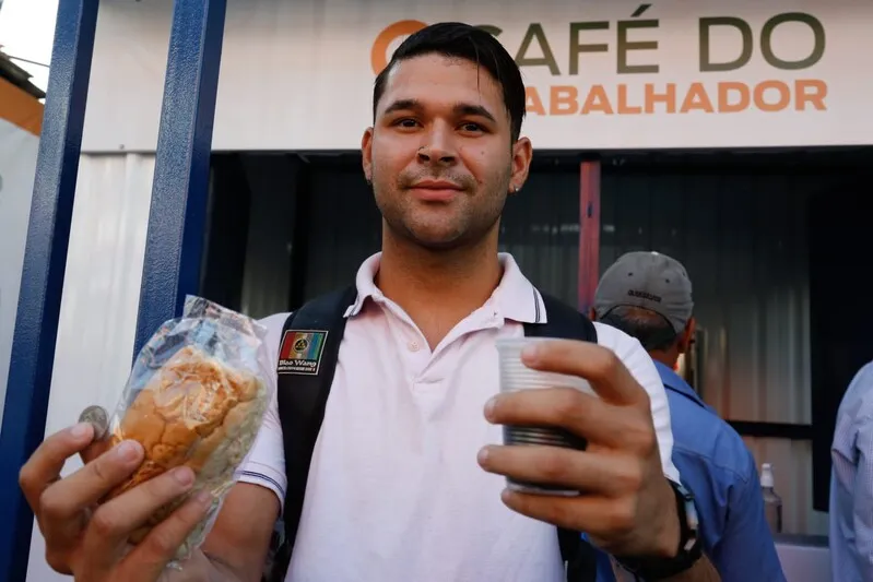 Café funciona nos dias úteis a partir das 5h